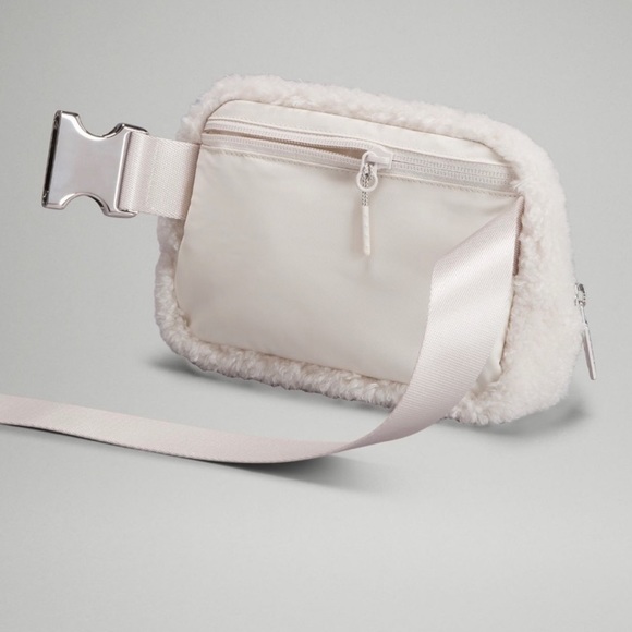 Lululemon Rabbit Fleece Everywhere Belt Bag (Lunar New Year Limited Edition) - Picture 6 of 6